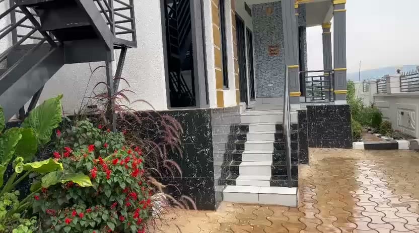 FULL FURNISHED 6 BEDROOMS and LIVINGROOM